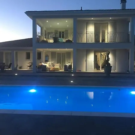 Les Fontenelliers Luxury 5 Star *