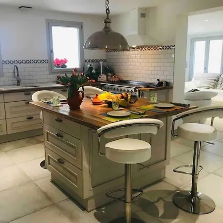 Les Fontenelliers Luxury 5 Star Vila