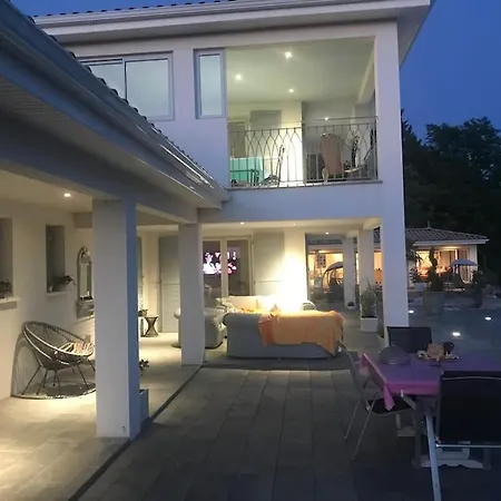 Les Fontenelliers Luxury 5 Star Vila *