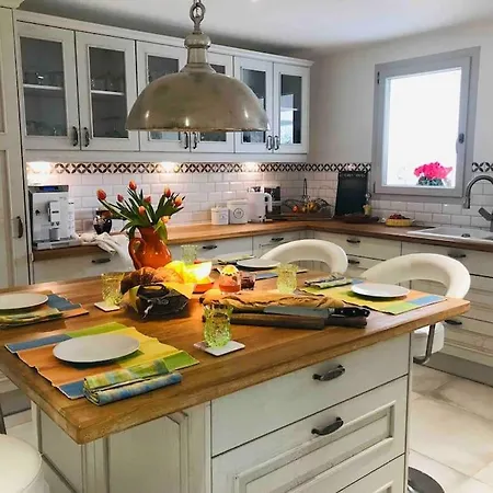 Vila Les Fontenelliers Luxury 5 Star Le Pizou