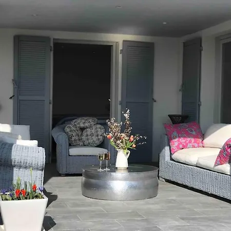 Vila Les Fontenelliers Luxury 5 Star *
