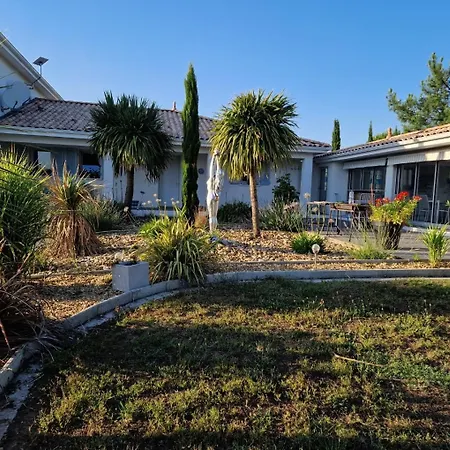 Les Fontenelliers Luxury 5 Star * Le Pizou