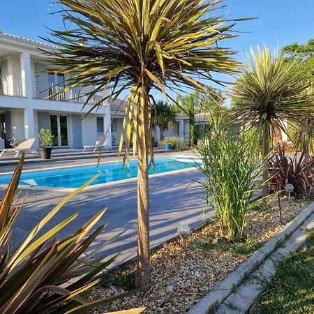 Les Fontenelliers Luxury 5 Star