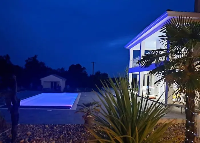 Villa Les Fontenelliers Luxury 5 Star