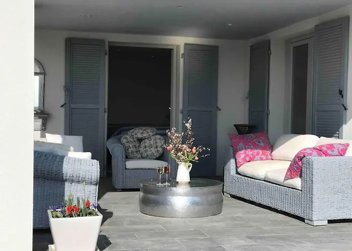 Villa Les Fontenelliers Luxury 5 Star *